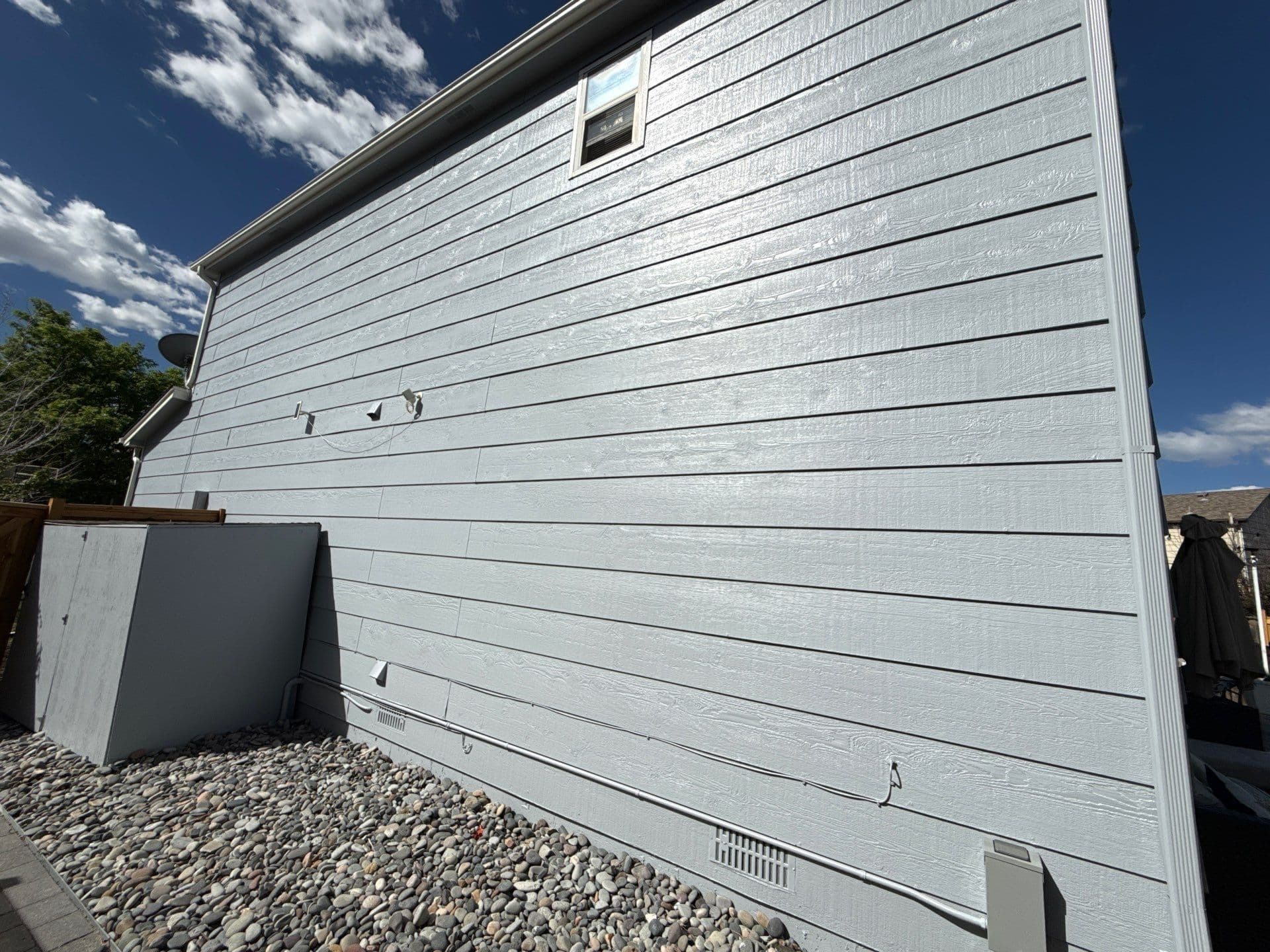 Gallery photos for Exterior Paint and Siding Repair Done Right - Front to Back: Image #5