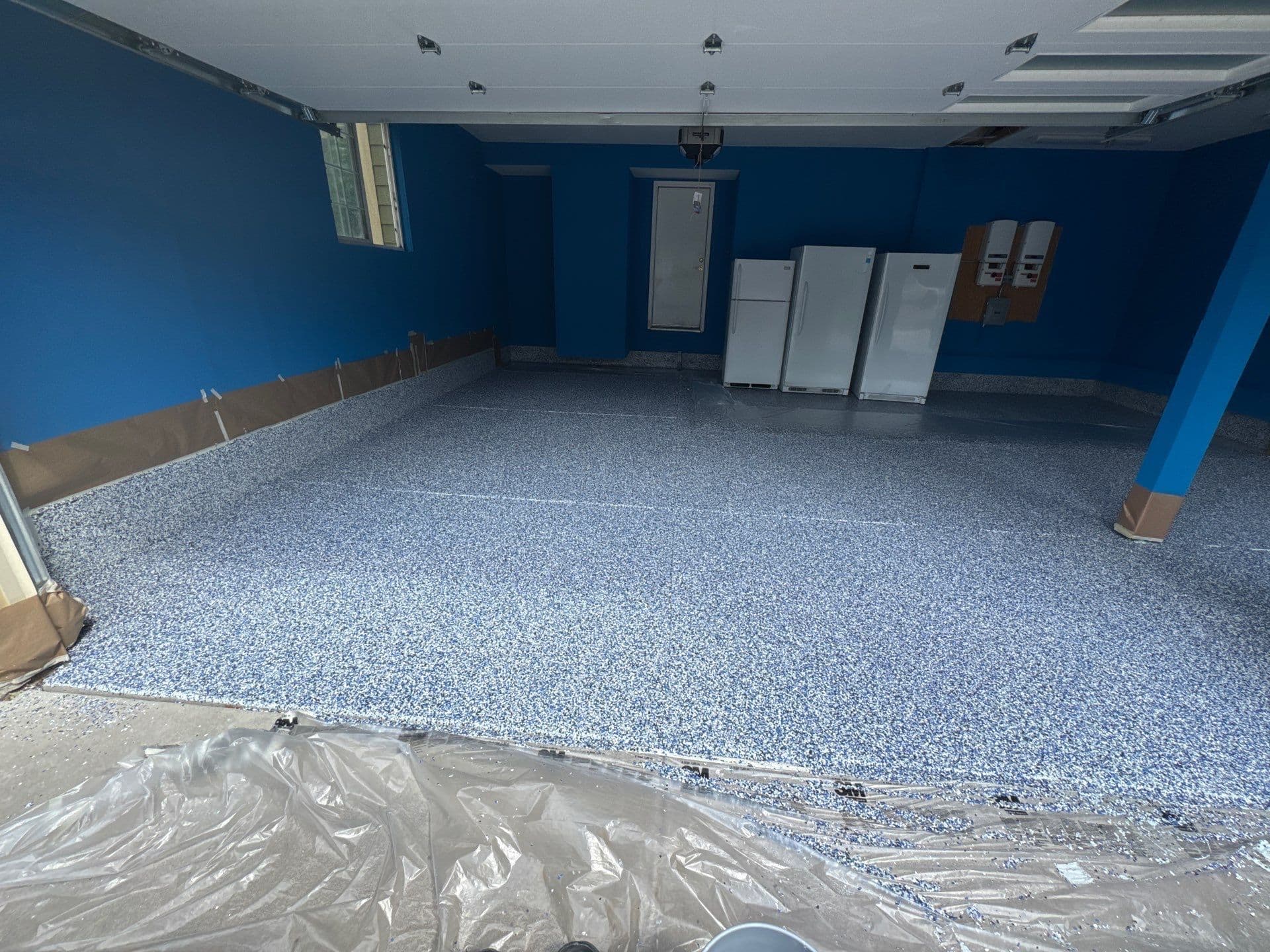 Gallery photos for Stunning Garage Transformation with Epoxy Flooring: Image #8
