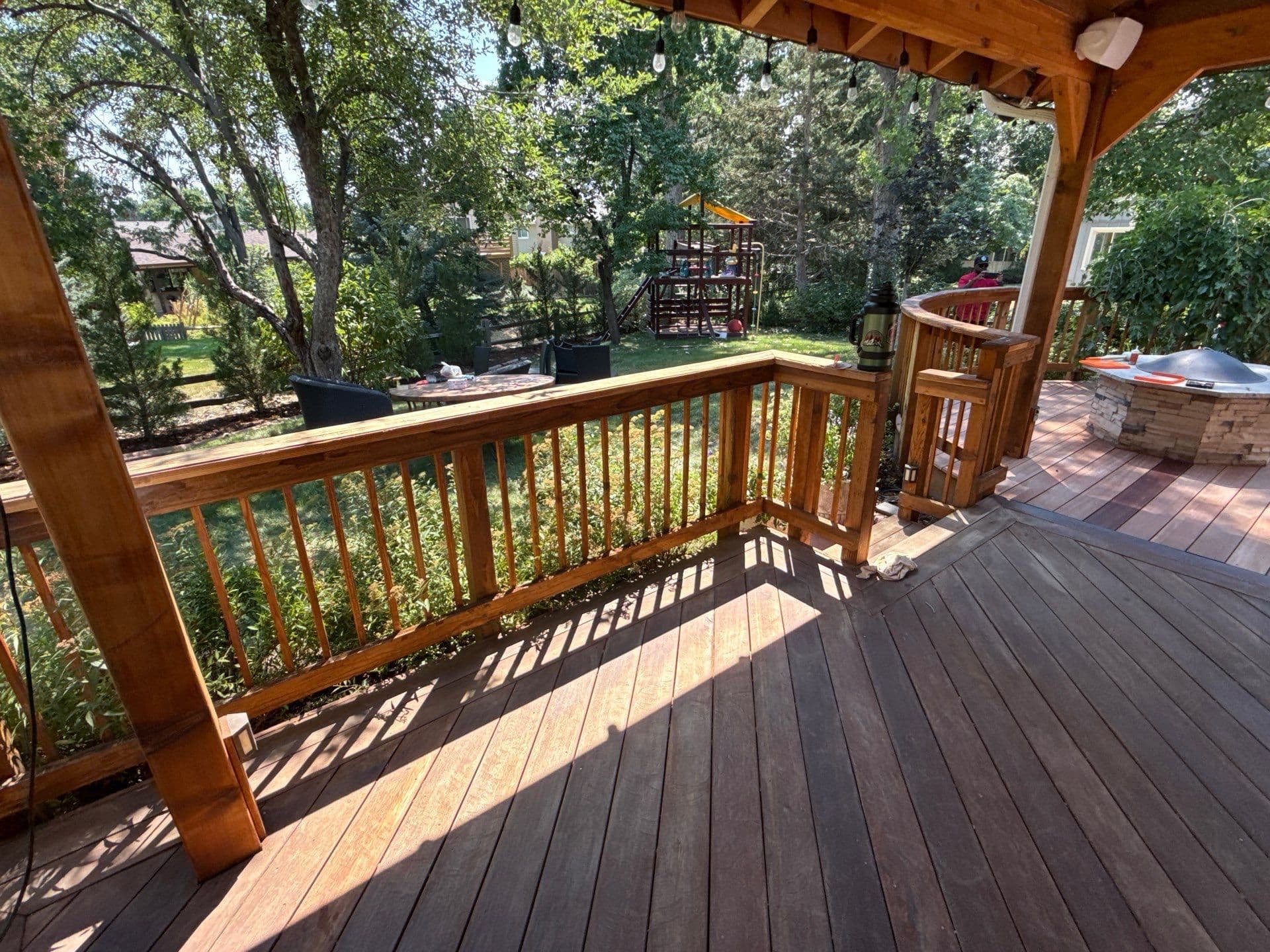 Gallery photos for Elegant Deck and Fence Transformation: Image #7