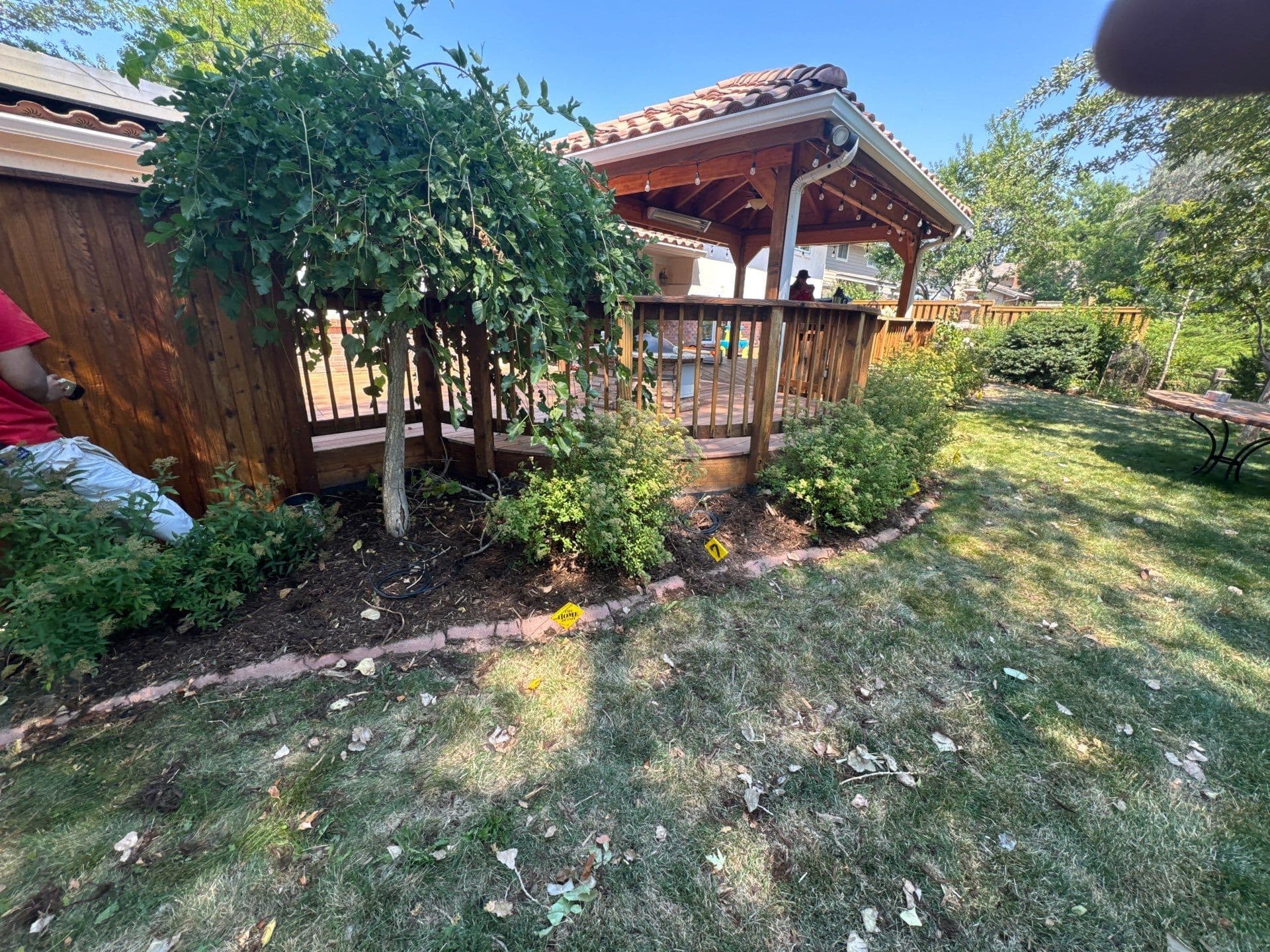 Gallery photos for Elegant Deck and Fence Transformation: Image #15