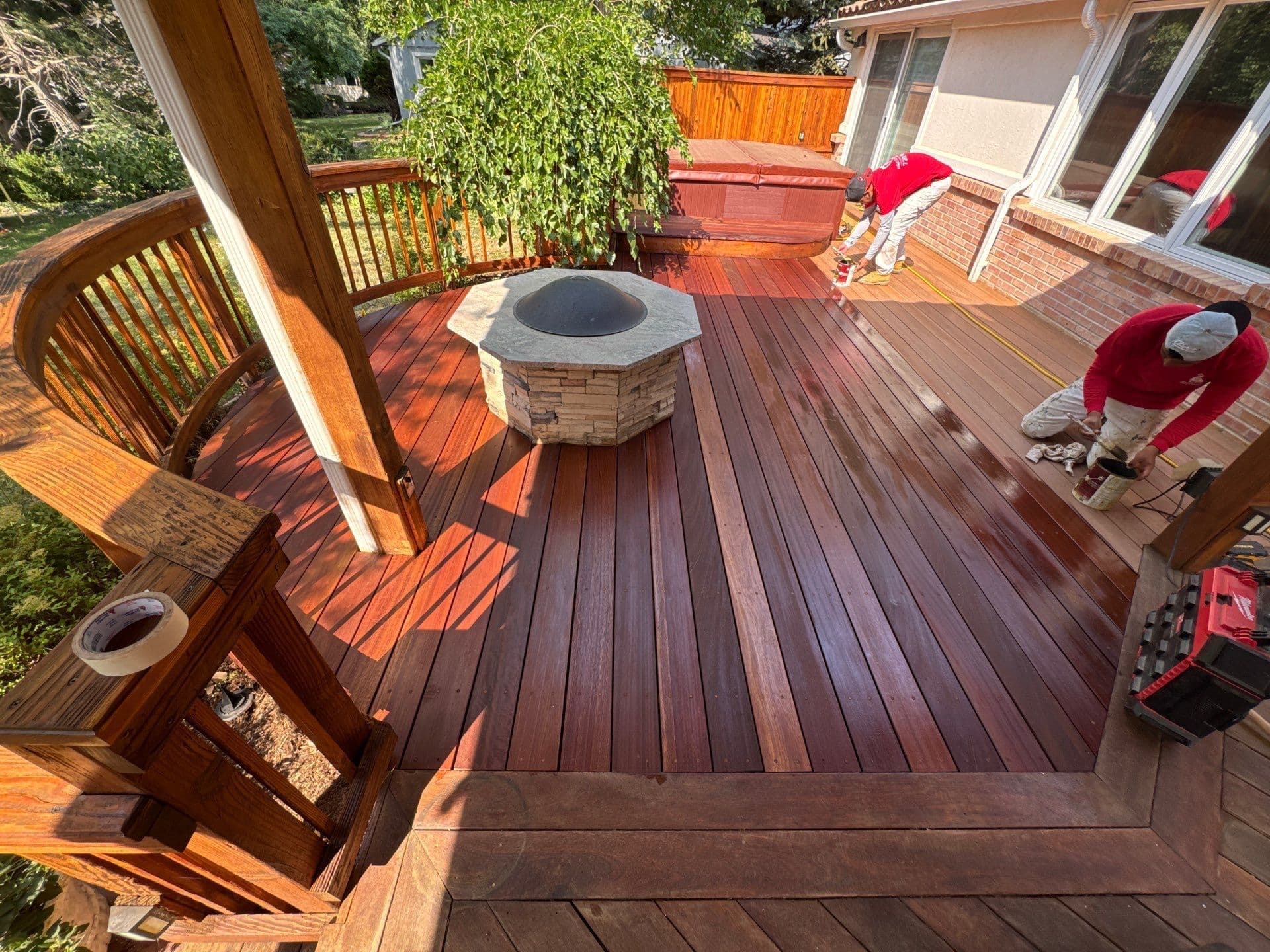 Gallery photos for Elegant Deck and Fence Transformation: Image #12
