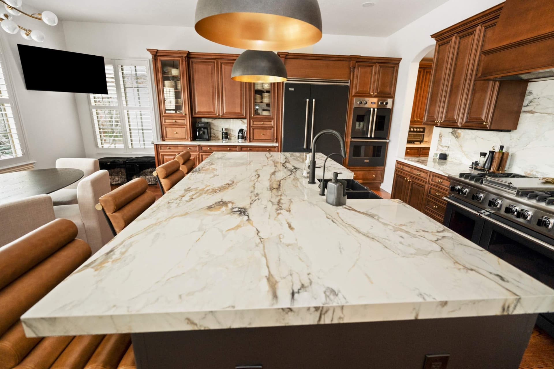 Gallery photos for Full Kitchen Remodel with Porcelain Countertops and Viking Appliances: Image #2