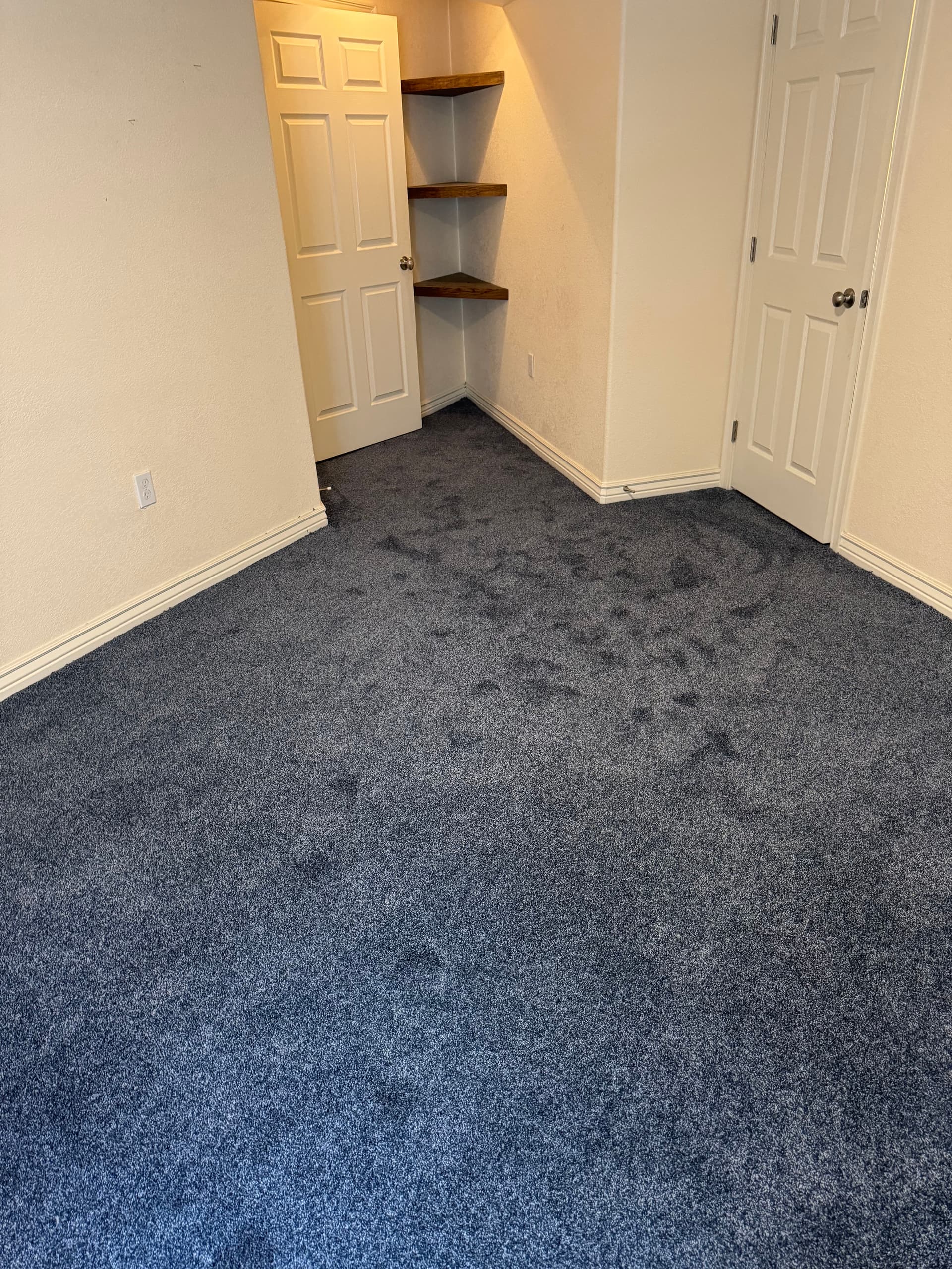 Gallery photos for Fresh Berber Carpet Install That Changes How a Room Feels: Image #2